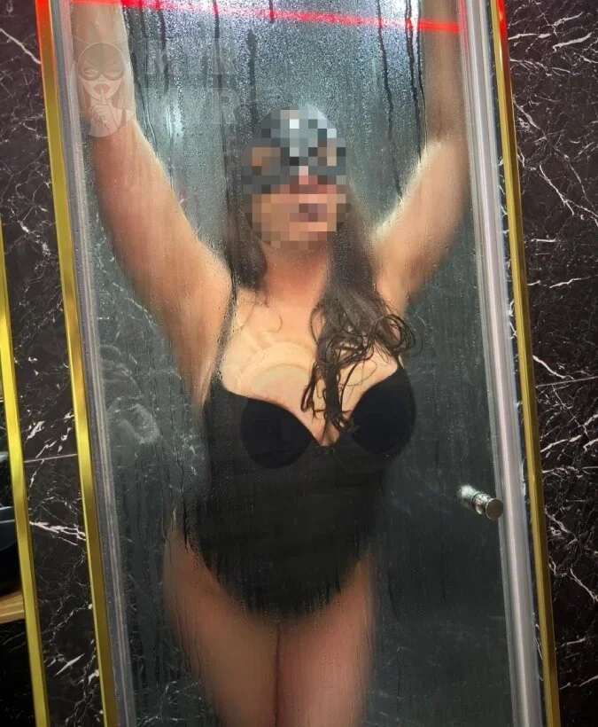 Кира, эротический массаж