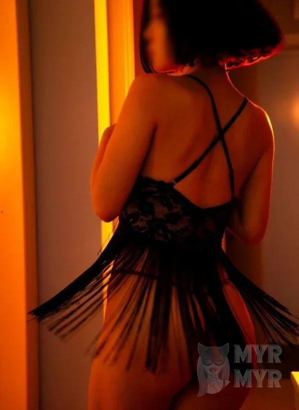 Мирай, эротический массаж