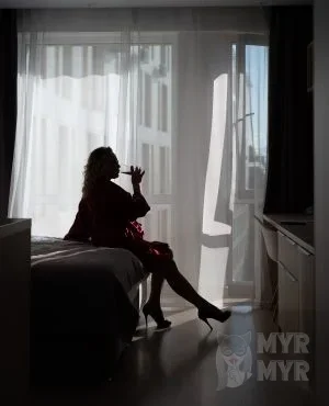 Николь, эротический массаж